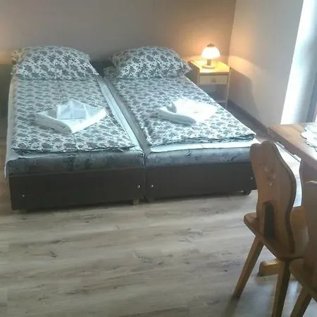 Goscinne U Krysi Bauernhof Mizerna